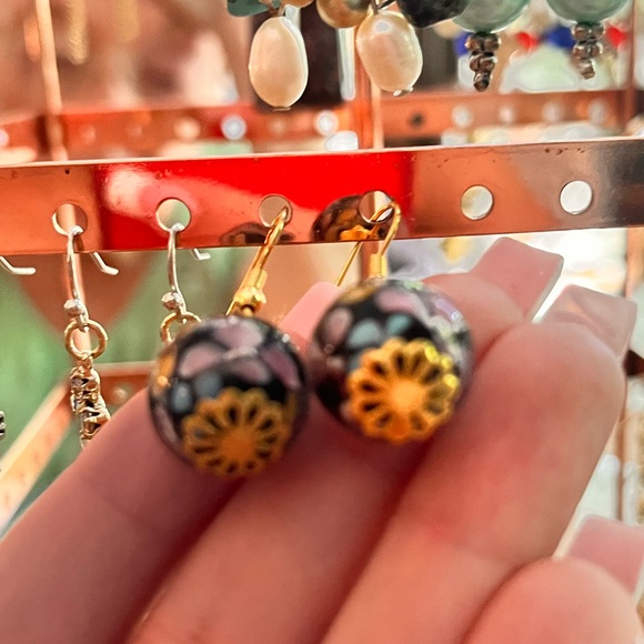 Southern Chic Dangle Earrings - Picture 2 of 2